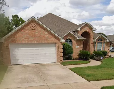 2501 Morningstar Ln, Arlington, TX 76001