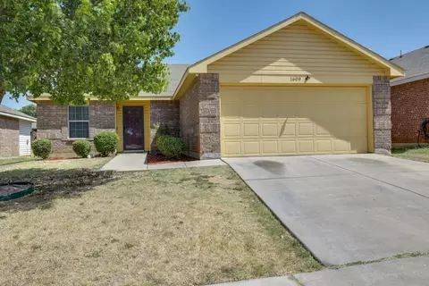 1609 Queens Brook Ct, Fort Worth, TX 76140