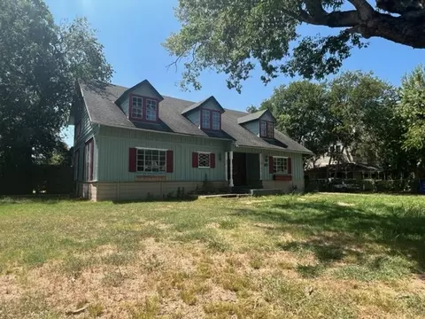 3611 Henry St, Greenville, TX 75401