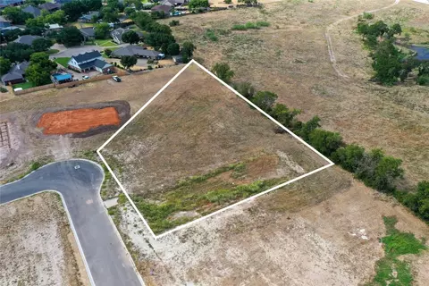 30 Pareya Cir, West, TX 76691