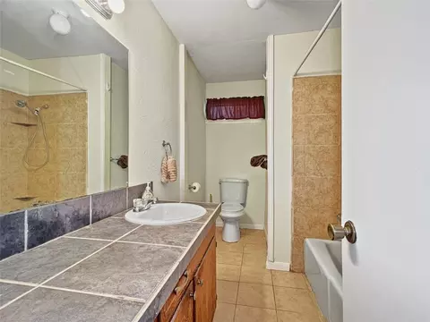 710 Oakbluff Dr, Lancaster, TX 75146 photo 11
