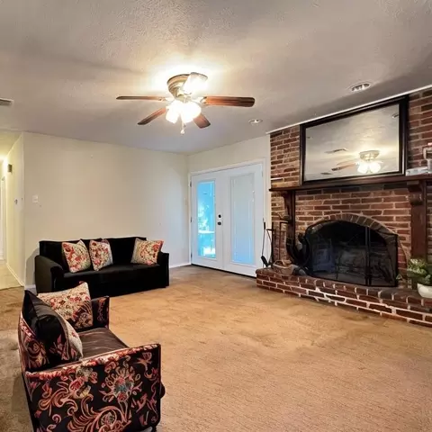 710 Oakbluff Dr, Lancaster, TX 75146 photo 15