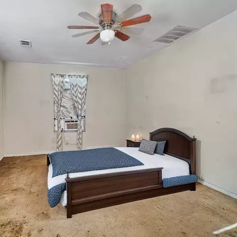 710 Oakbluff Dr, Lancaster, TX 75146 photo 8
