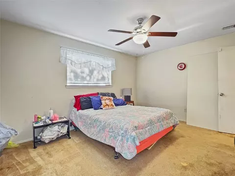 710 Oakbluff Dr, Lancaster, TX 75146 photo 3