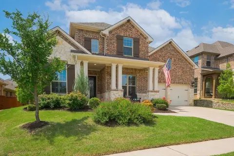 1316 Bluebell Ave, Lantana, TX 76226