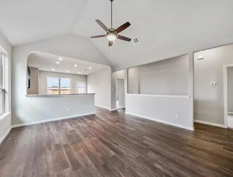 423 Thompson Pl, Everman, TX 76140 photo 5