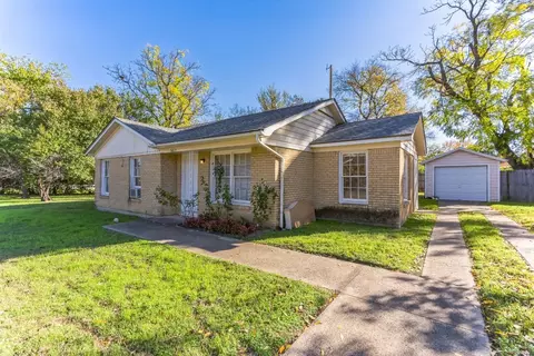 5617 S Schilder Dr, River Oaks, TX 76114