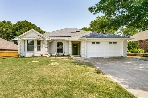 6709 N Park Dr, North Richland Hills, TX 76182