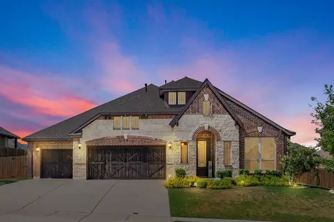 937 June Bug Ln, Desoto, TX 75115