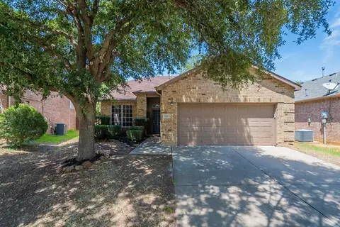 12605 Black Cherry Ln, Euless, TX 76040