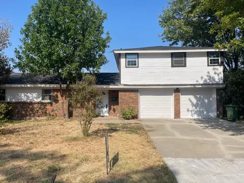 5105 Laurel Ln, North Richland Hills, TX 76180