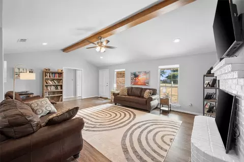 537 N Williams Dr, Frost, TX 76641