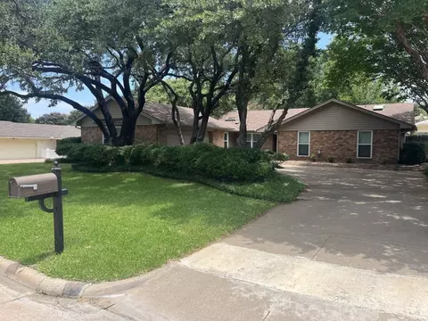4 Straight Creek Ct, Trophy Club, TX 76262