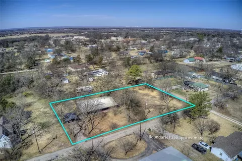 202 Mill St, Lone Oak, TX 75453