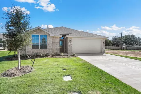 1413 Quail Creek Dr, Cleburne, TX 76033