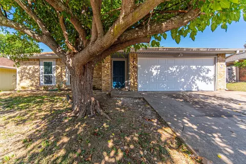 3414 Green Hill Dr, Arlington, TX 76014