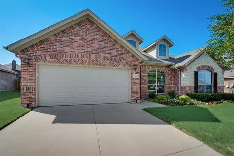 349 Prince John Dr, Saginaw, TX 76179