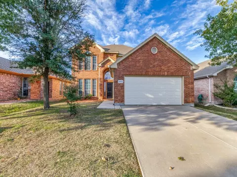 2912 Spotted Owl Dr, Fort Worth, TX 76244