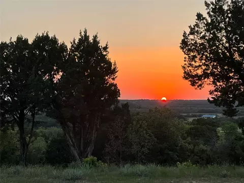 316 Lookout Pt, Stephenville, TX 76401
