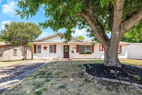 610 Glenn Dr, Euless, TX 76039