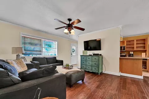 610 Glenn Dr, Euless, TX 76039 photo 5