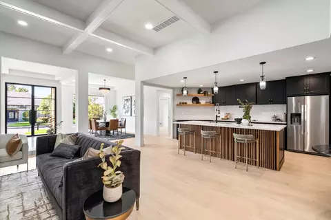 9521 Loma Vista Dr, Dallas, TX 75243