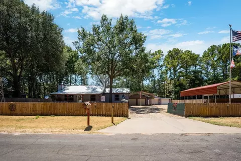 18099 Lakeview Blvd, Mabank, TX 75156