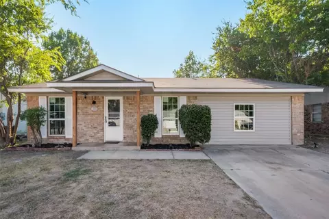 2102 Mccormick St, Denton, TX 76205