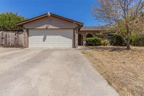 6532 Brookdale Dr, Watauga, TX 76148