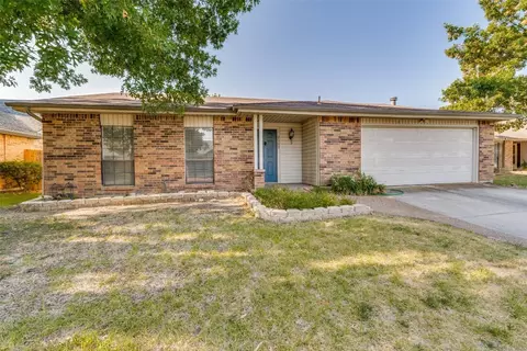 2302 Havenwood Dr, Arlington, TX 76018