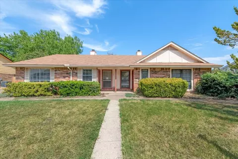 29042906 Clover Ln, Euless, TX 76039