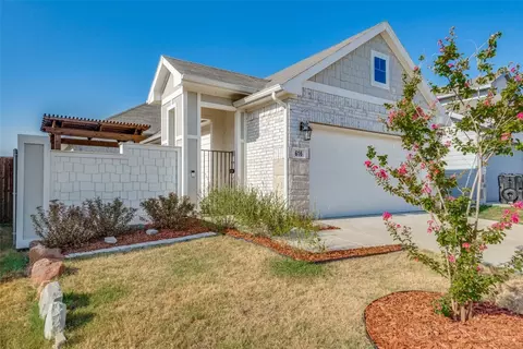 616 Coleman St, Aubrey, TX 76227