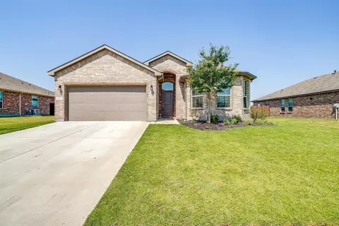 411 Helm Ln, Azle, TX 76020