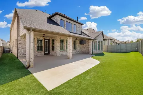 1108 12th St, Argyle, TX 76226 photo 4