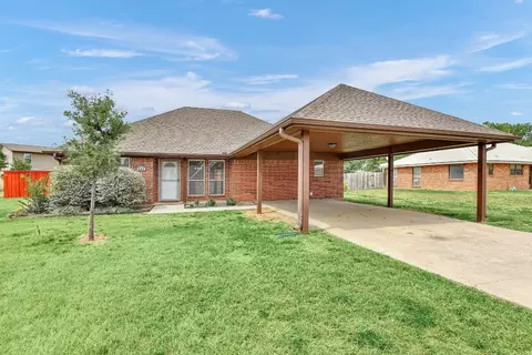 262 Old Spanish Trl, Valley View, TX 76272