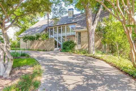 9655 Brentgate Dr, Dallas, TX 75238