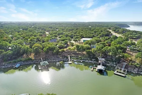 1516 N Lakeview Dr, Palo Pinto, TX 76484