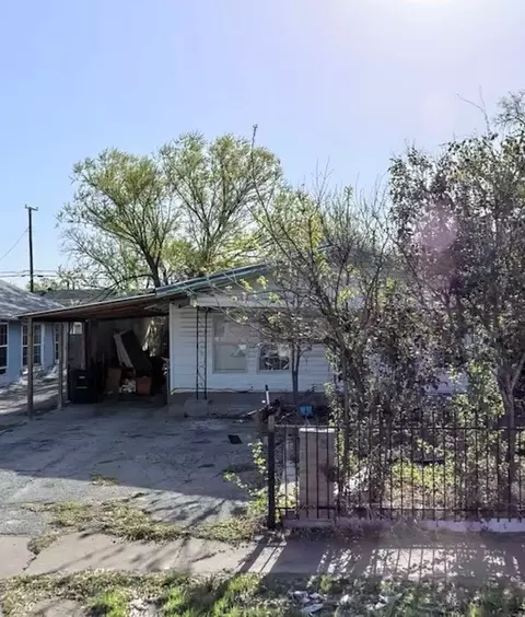 4459 Hemphill St, Fort Worth, TX 76115