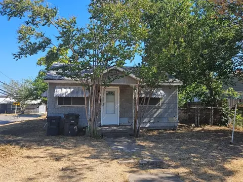 1116 W Broadus Ave, Fort Worth, TX 76115