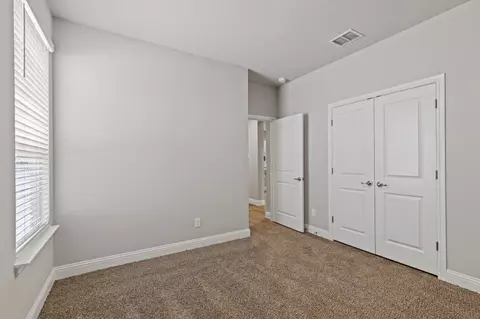 2204 Knightsgate Rd, Argyle, TX 76226 photo 5