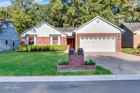 8804 W Saint Helens Dr, Shreveport, LA 71108