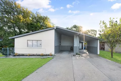 732 N Boulevard Ter, Dallas, TX 75211