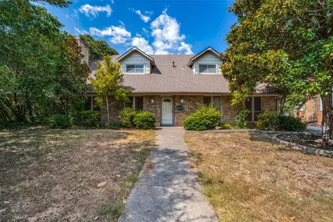707 Eisenhower Dr, Duncanville, TX 75137