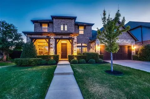 560 Hidden Meadow Dr, Keller, TX 76248