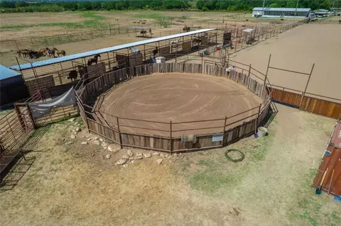 20900 County Road 487 # b, May, TX 76857