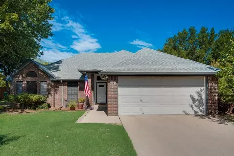 704 Allise Cir, Denton, TX 76209