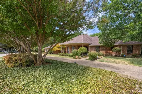 1308 Stonecreek Ct, Garland, TX 75043
