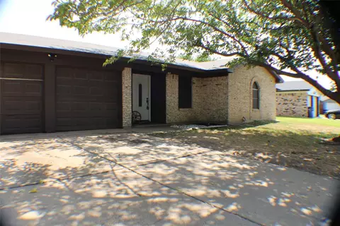 508 Sandra Ln, Burleson, TX 76028