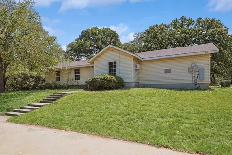 320 Mill St, Denton, TX 76205