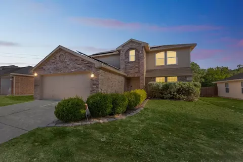 417 Kennedy Dr, Crowley, TX 76036